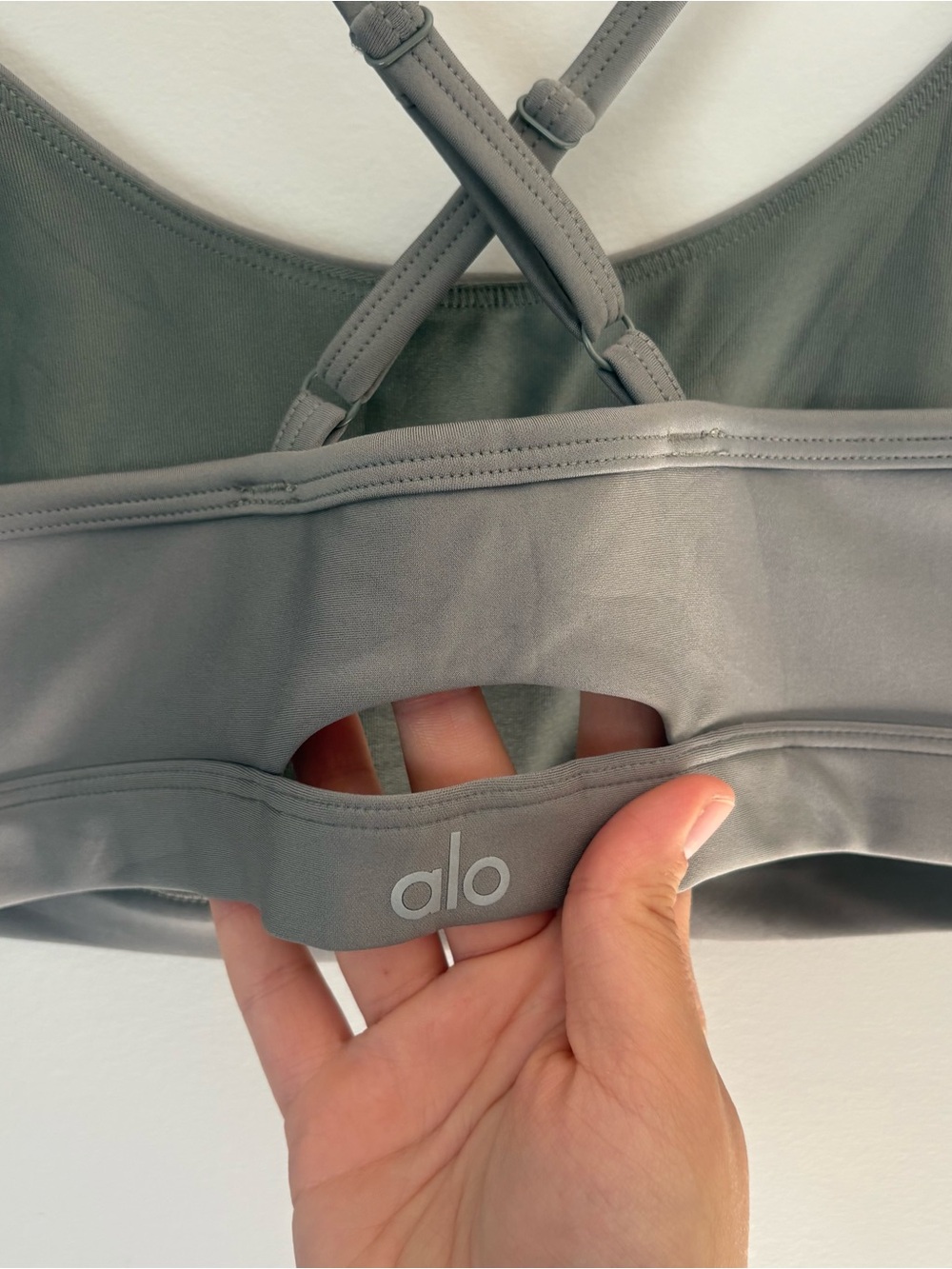Alo Yoga Gray Airlift Intrigue Sports Bra Size Large - Picture 2 of 5